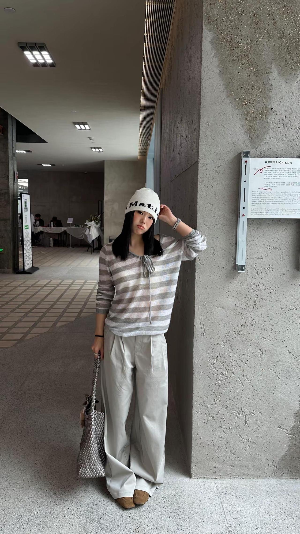 其实每天都是T^T的 和你见面会变成˶>𖥦<plog 生活日记 低饱和穿搭