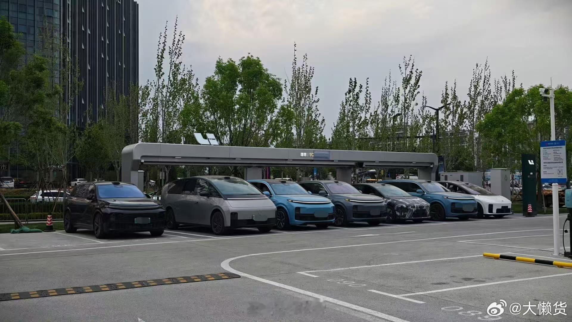 看到老师发的哟，这不是VLA充电+ 全自动充电机器人🤖的站点么无敌理想汽车理想