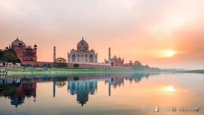 印度的外交策略能带来不少好处。在中亚方向，其“连接中亚政策”让印度与中亚五国构建