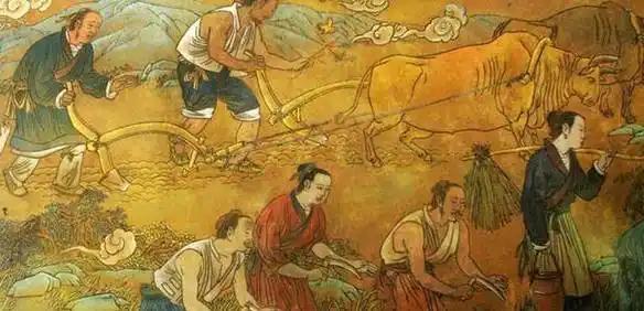 在封建王朝的体制下，老百姓想要把日子过好是不大可能的，因为政府机构太庞大了，要供