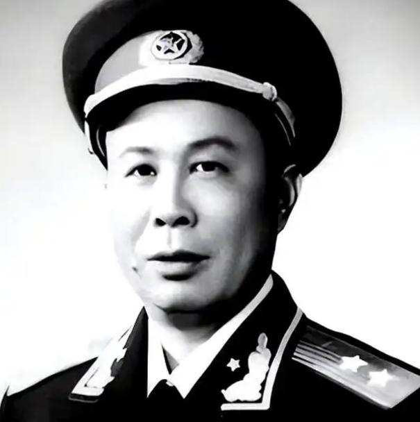 肖新槐（1907—1980），湖南宜章人，开国中将。1927年参加革命，1929