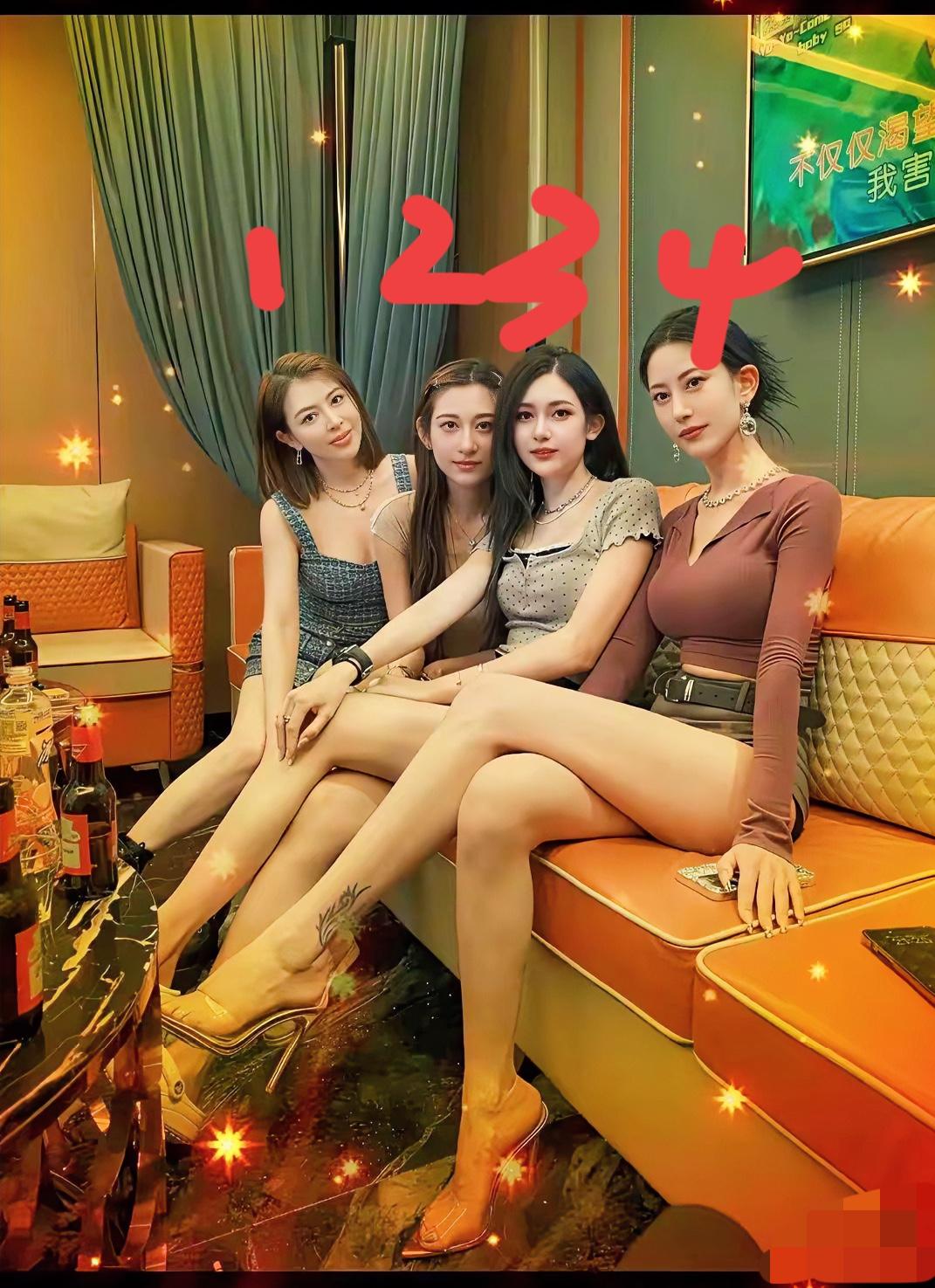 看看我们闺蜜团，其中有一个是结婚了的人，你们看着几号是结婚的呢？