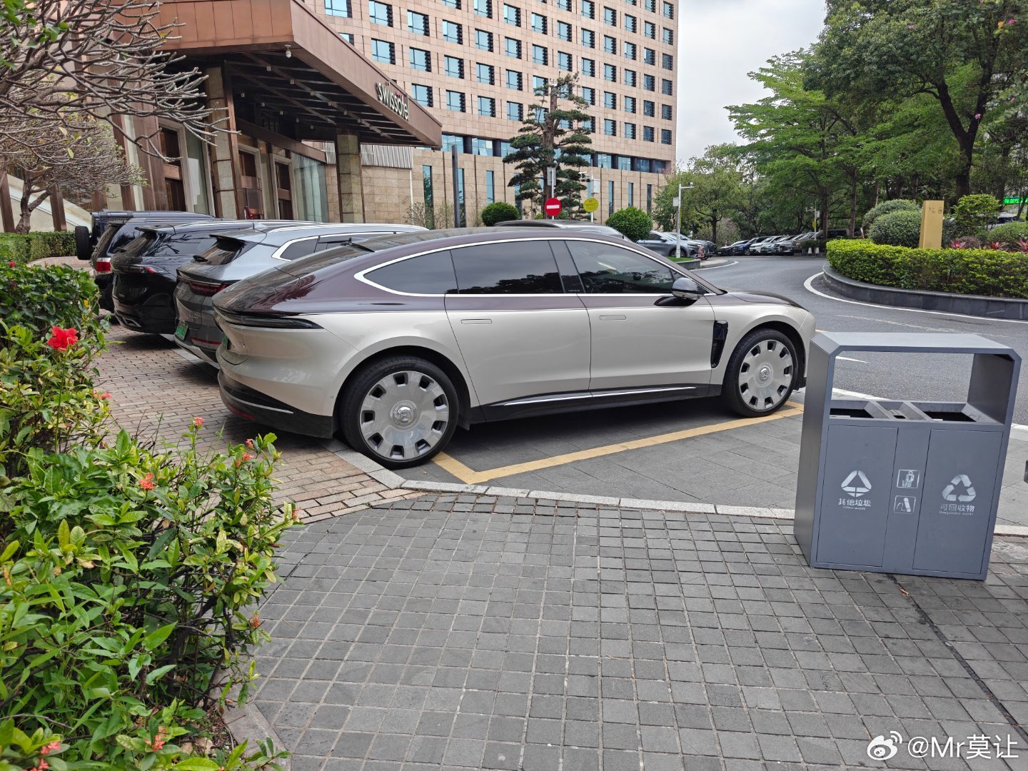 广州，是一个有老钱风的地方。车品看人品我与汽车的日常广州蔚来et9