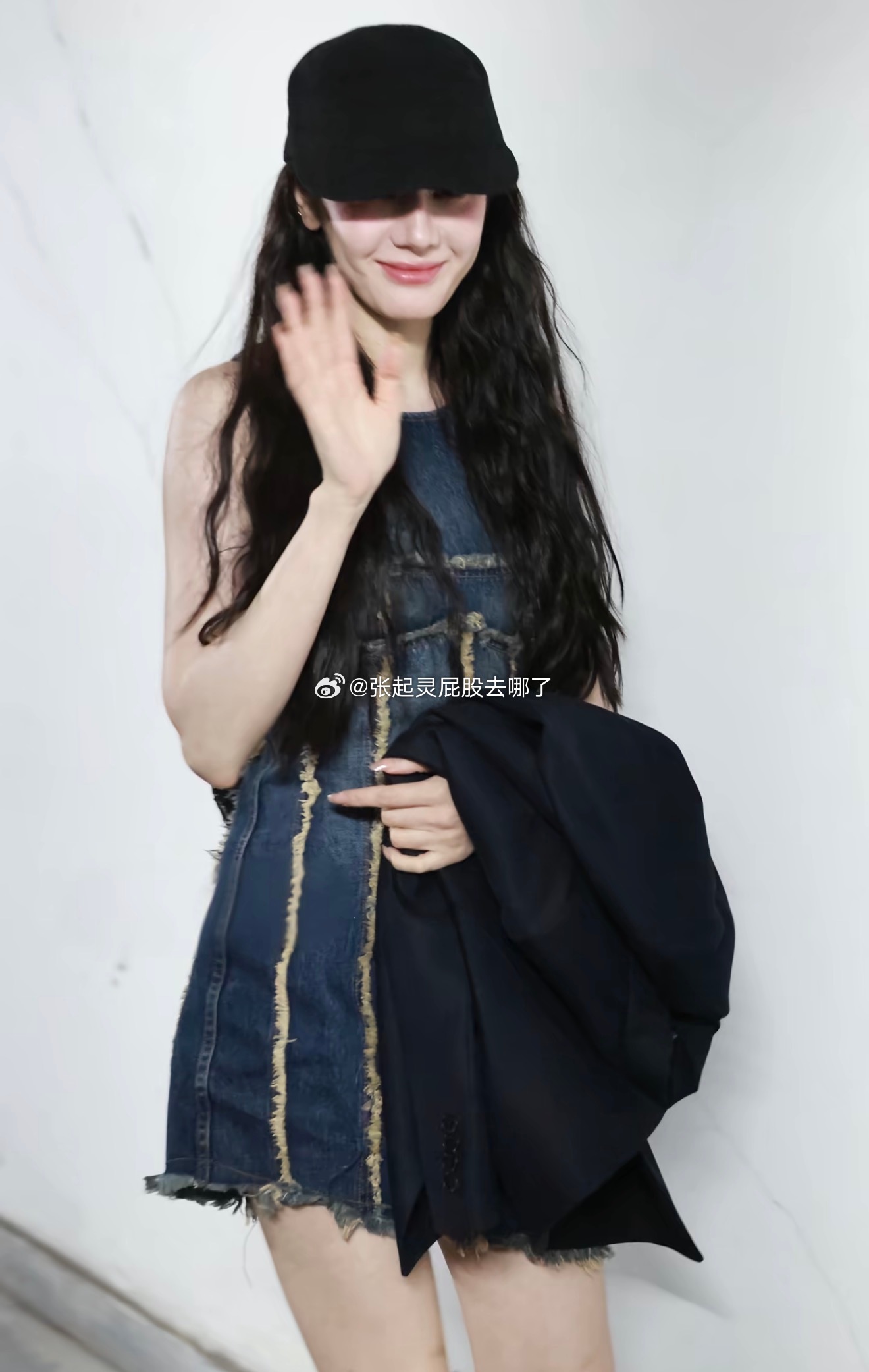 迪丽热巴已经美到没人在意她脚上穿了什么 