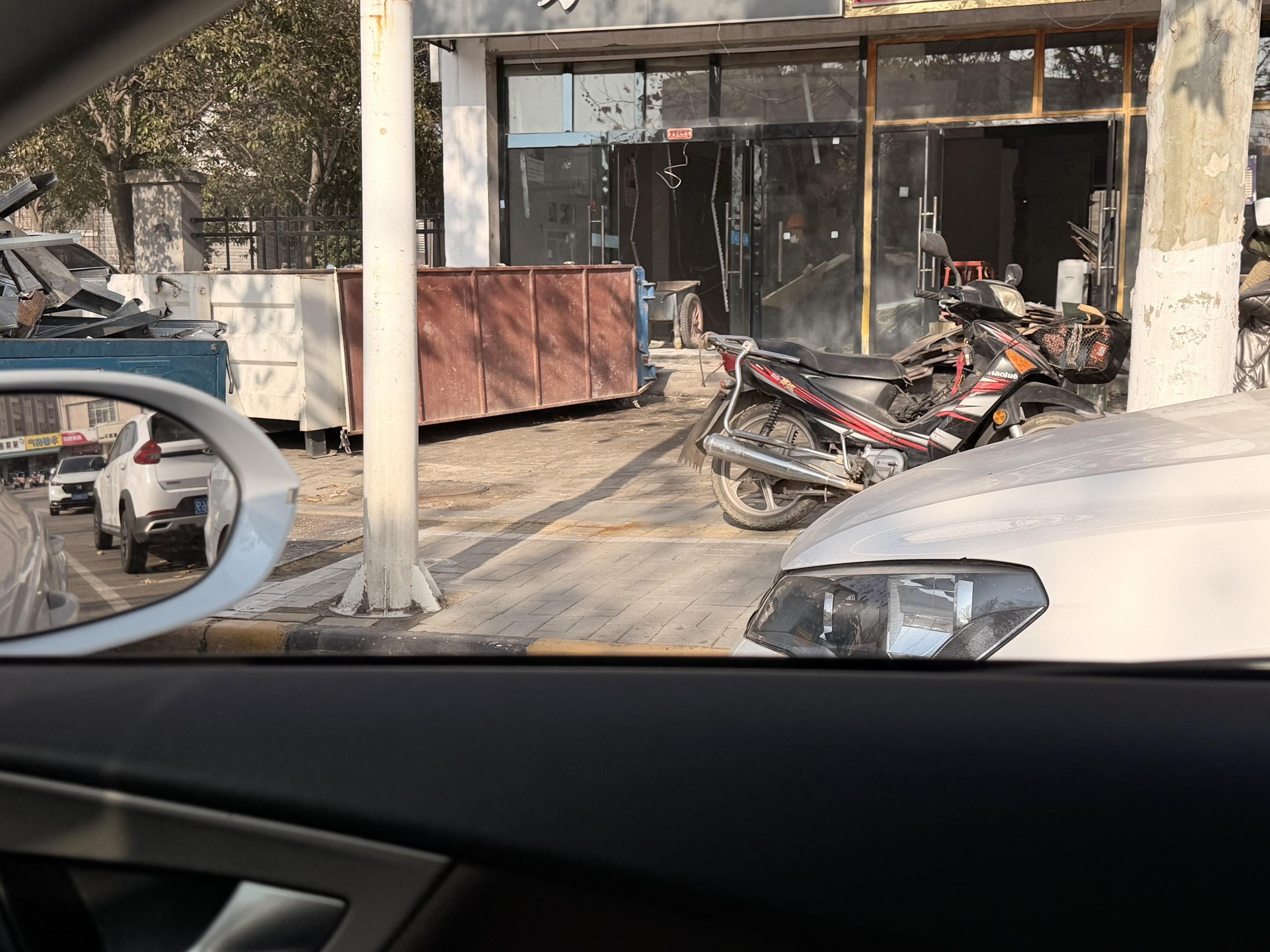 当你收到很多空头支票 你就会明白自给自足的重要性