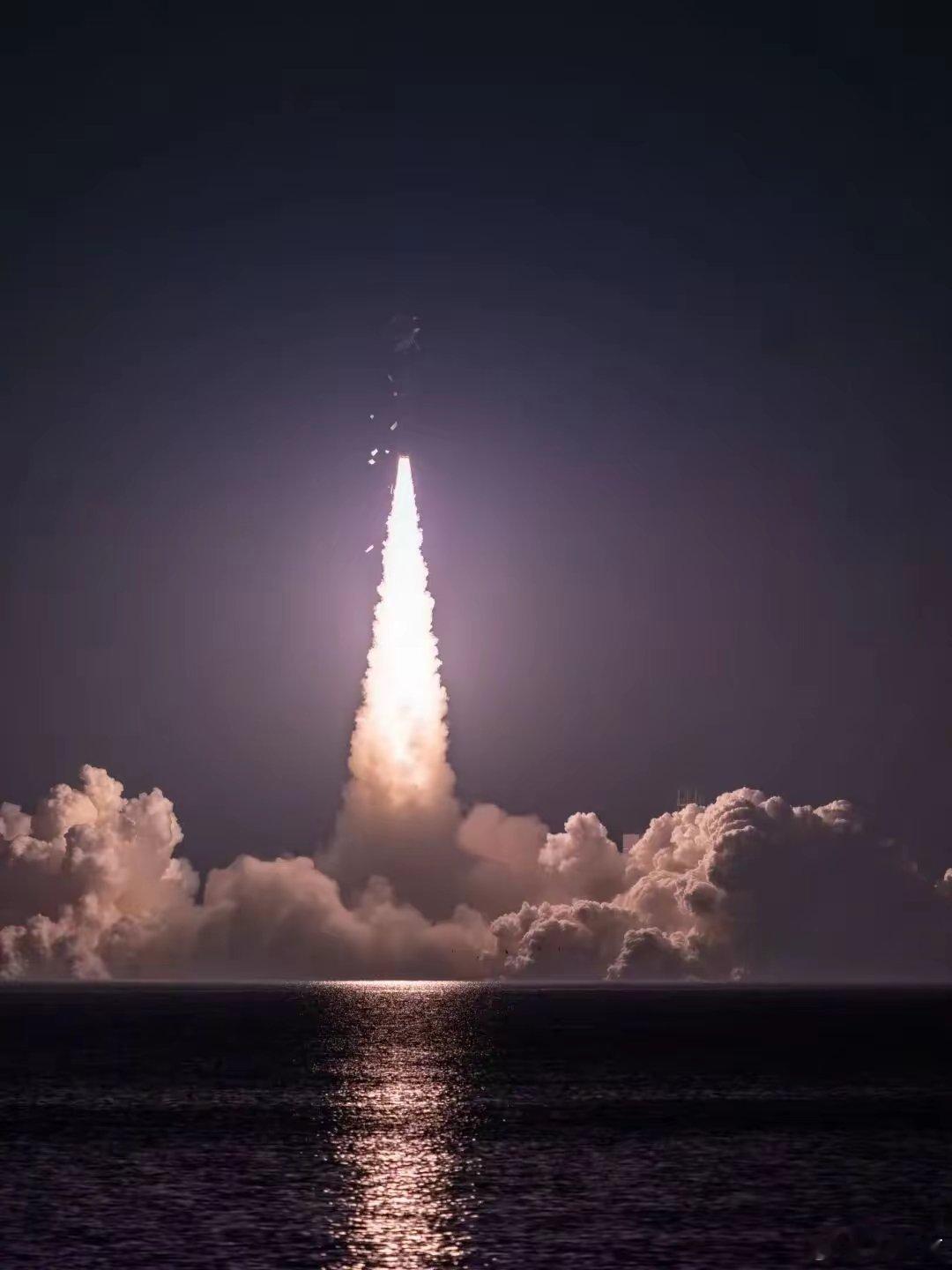 卫星互联网技术试验卫星发射任务圆满成功每一次火箭升空的轰鸣，都是新质生产力拔节生