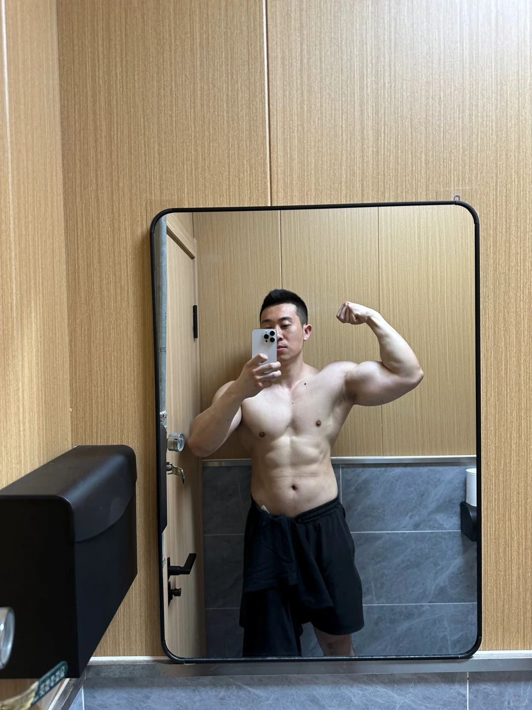 93KG