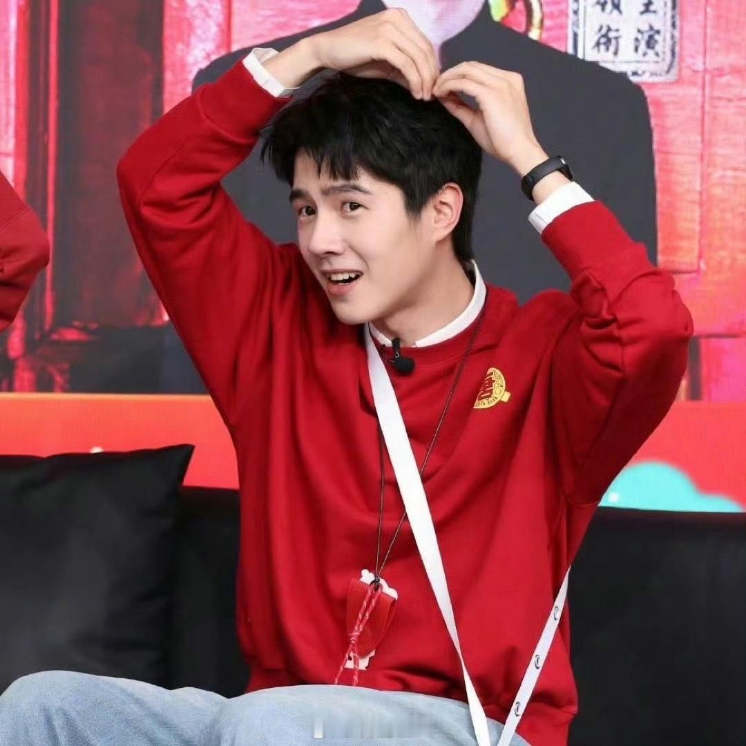 刘昊然  用数据说话，首位票房破200亿的男演员，这含金量也太高惹！ 