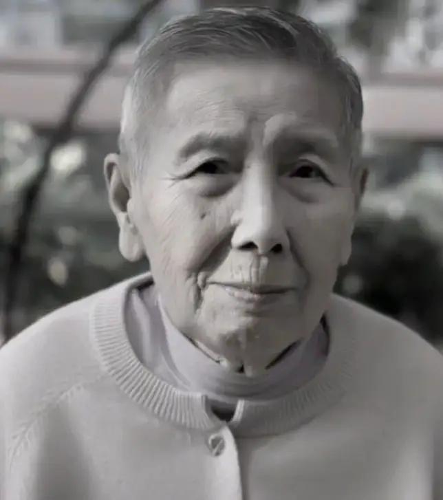 网红曹奶奶安详离世，享年94岁：她带走的，不止是一个时代的记忆，更是我们内心最柔