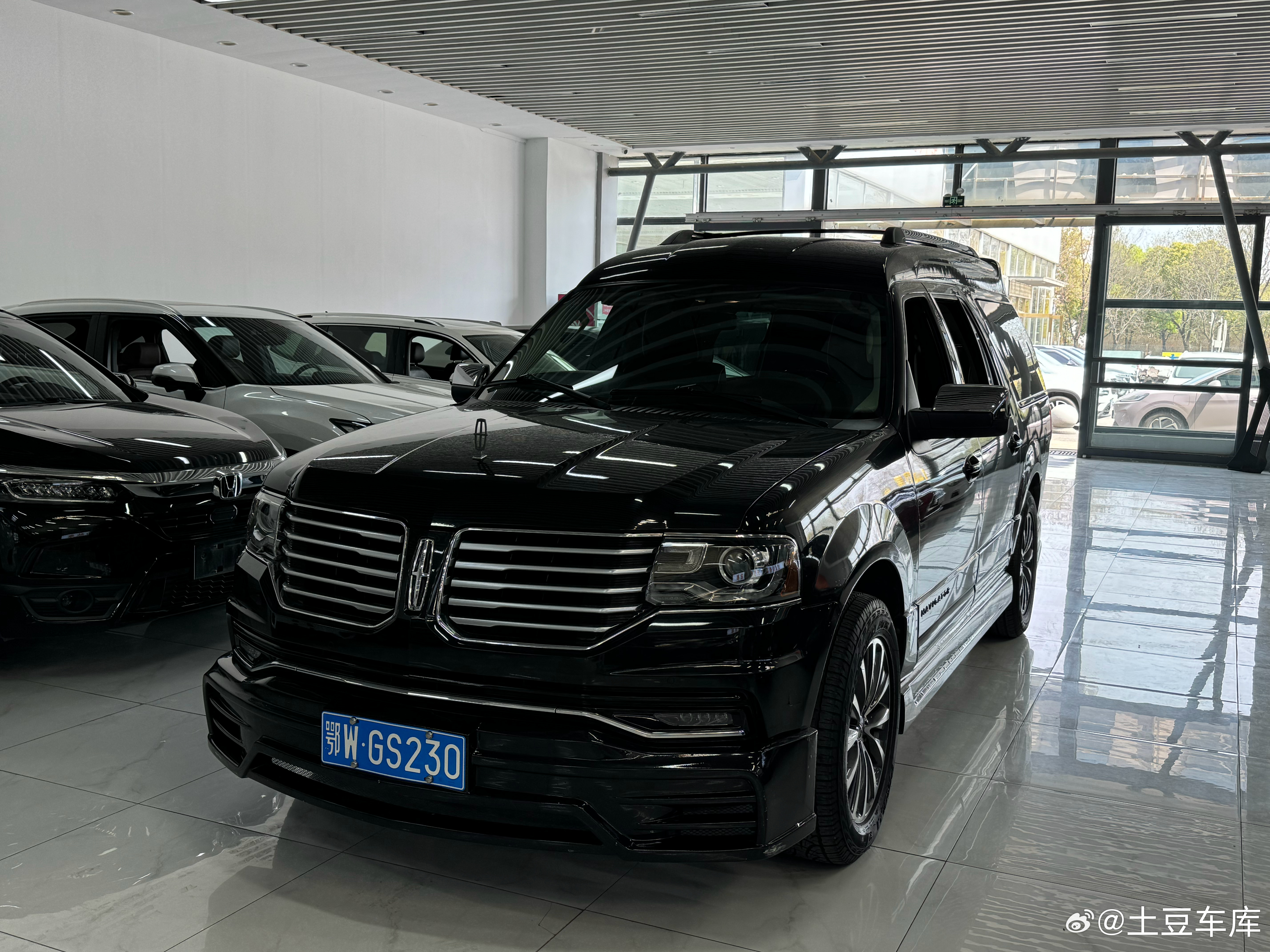 最新拿下误闯天家的林肯领航员车主花了170万落地2017年上牌 7.8万公里原厂