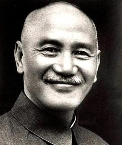 蒋介石能力到底怎么样？周恩来的评价最准确到位，说起蒋介石这个人，历史书上写得不少