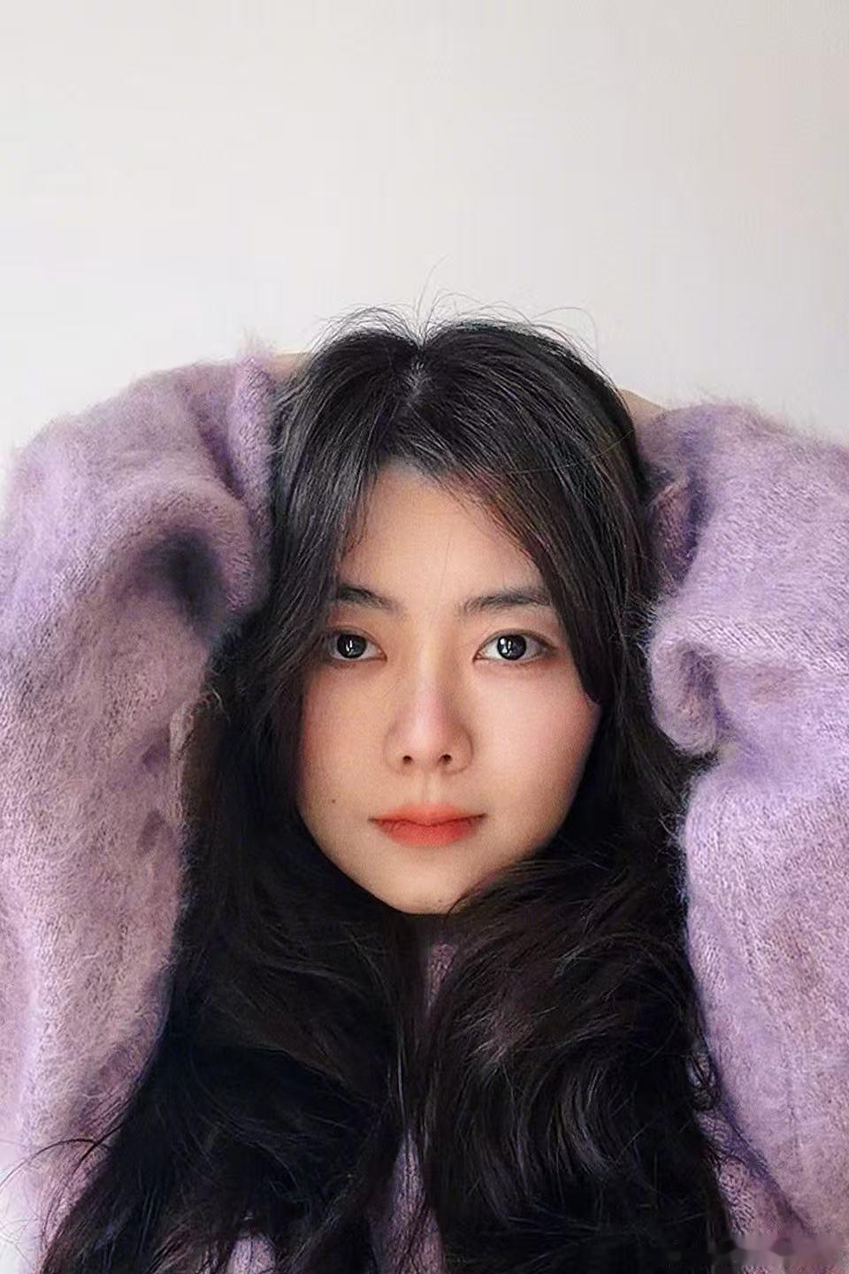 谭松韵谭松韵好结实的一脚 外表温柔乖巧，行动起来气场十足，这一脚又稳又有力，属实