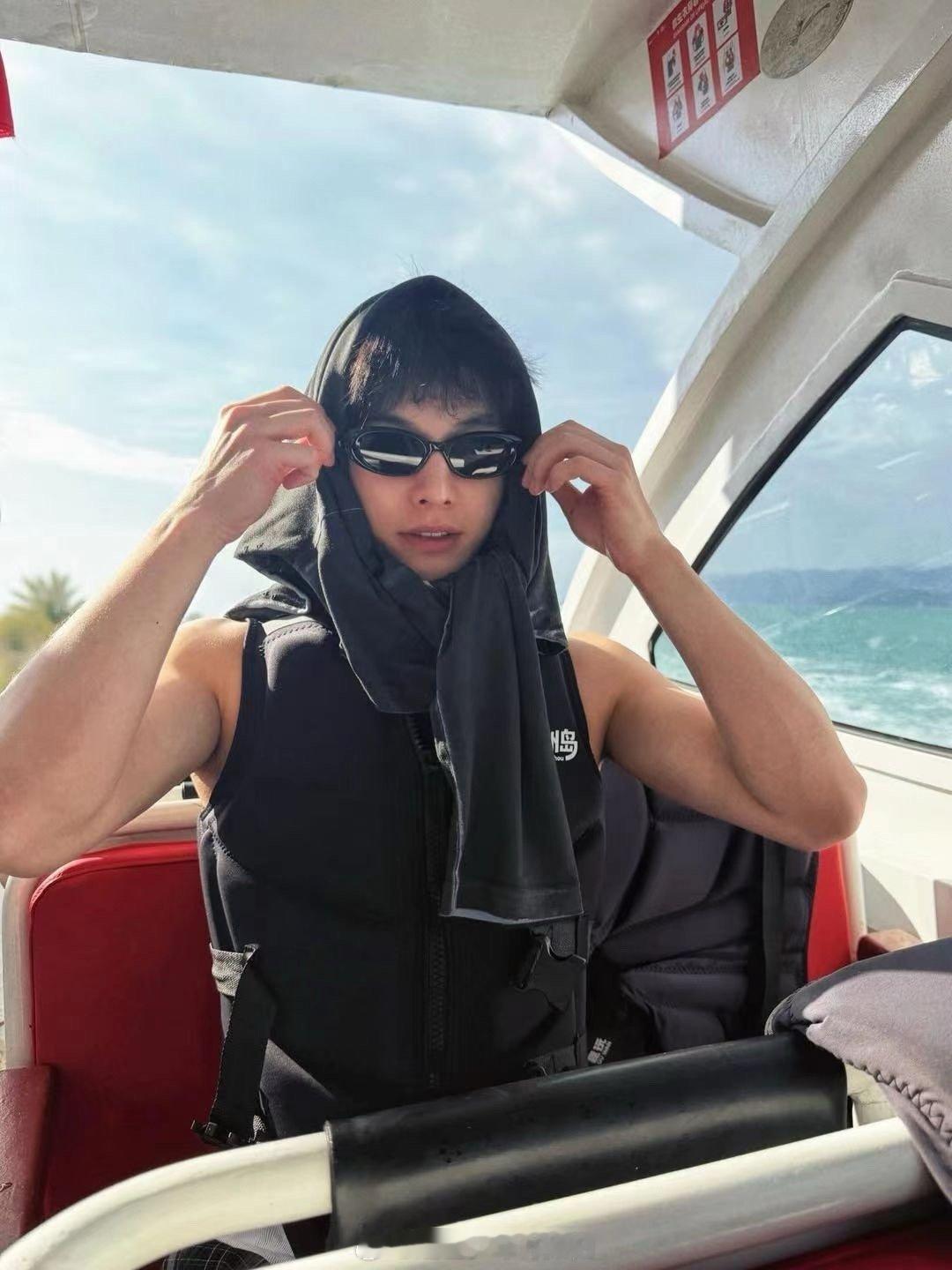 何与ins开通18天粉丝破百万 看到ins粉丝破百万的消息，脑海里立刻浮现出《双