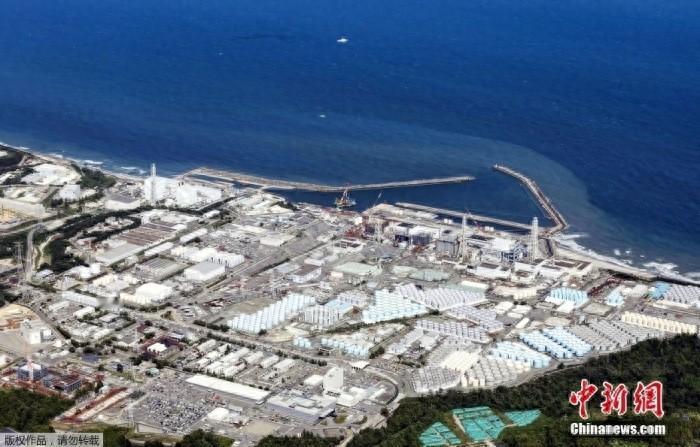 日本地震震级修正为7.7级，震源深度被修正为20公里，这是浅源地震，其破坏性是比