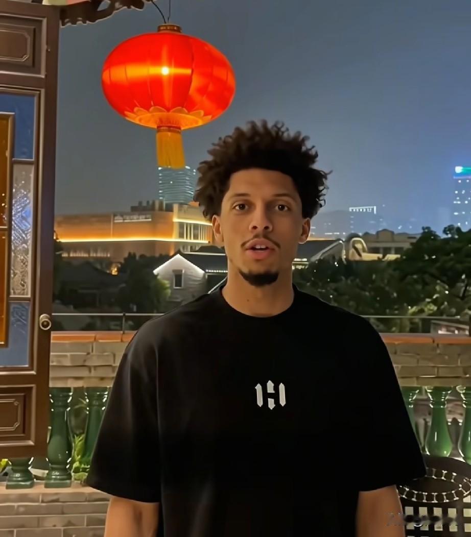 没想到山西男篮的动作真是快！传闻又敲定前广州龙狮小外援威金顿，现在山西各大自媒体