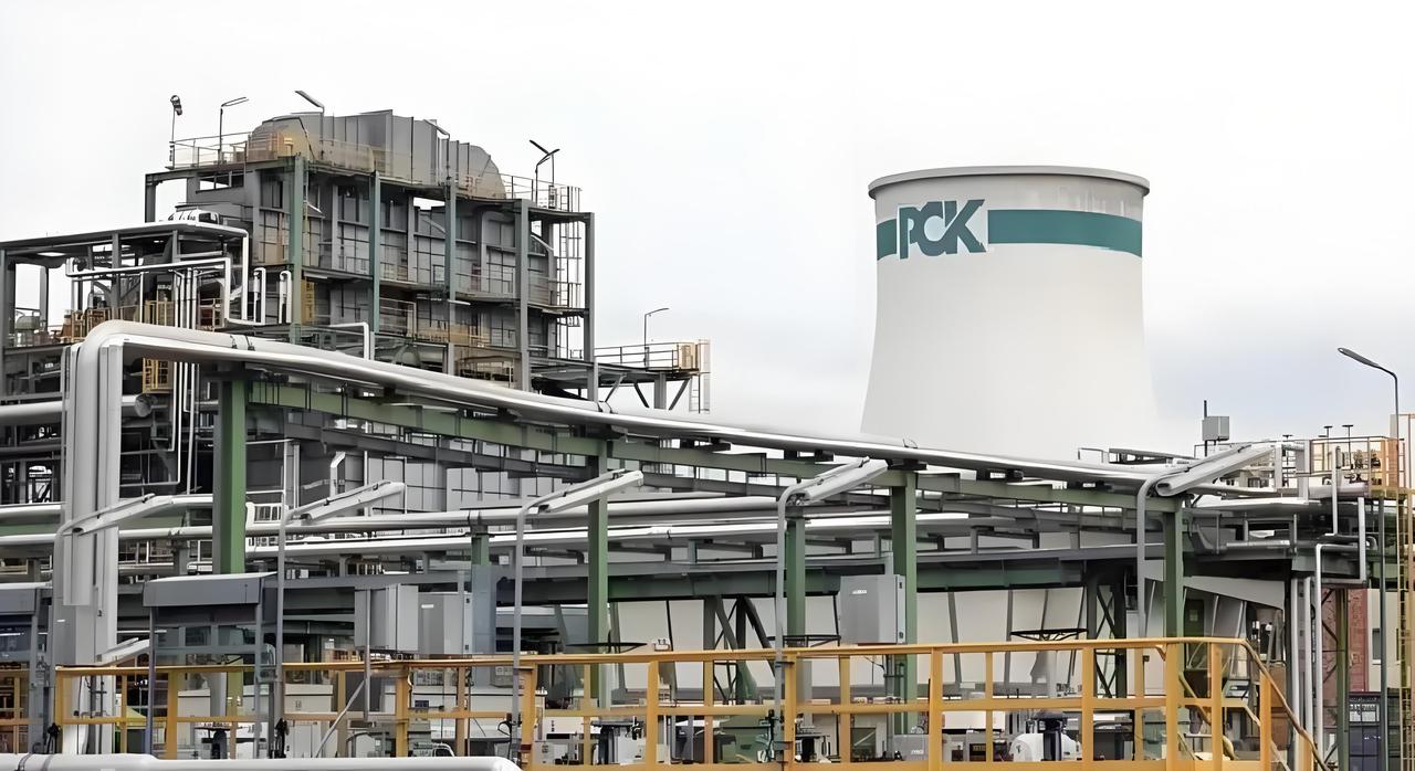 突然推迟！
友谊管道25日变26日，乌方沉默背后藏着什么交易？
 
斯洛伐克经济