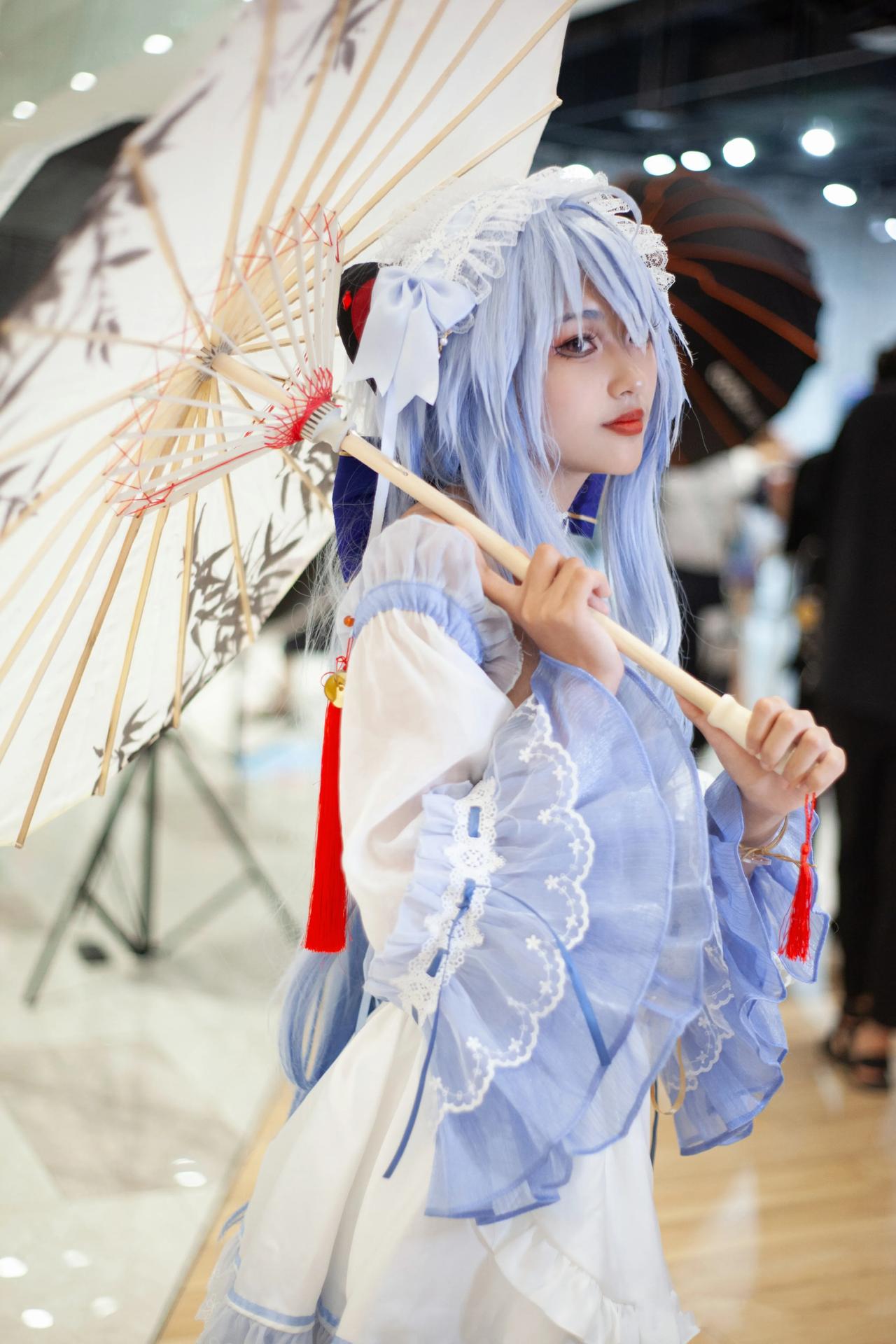 撑伞的甘雨，会不会在桥上遇到千年的蛇妖!  