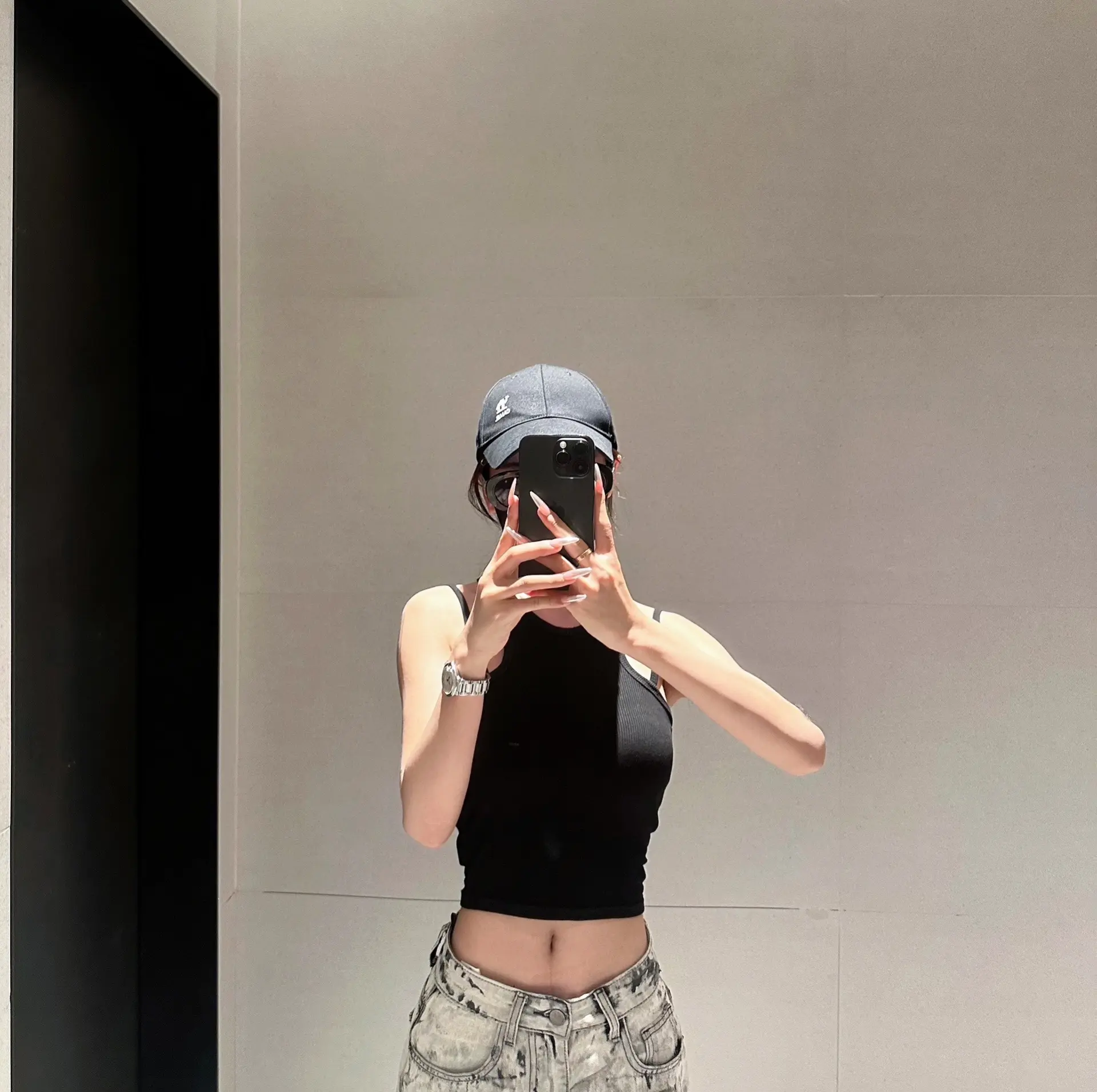 只是女人容易一往情深