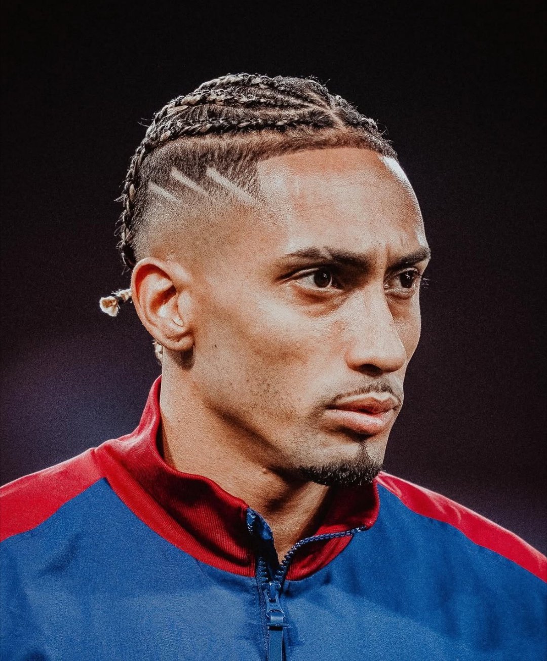 每体：没有拉菲尼亚，巴塞罗那的实力大打折扣（而且缺乏个性）。 人们常说，失去之后