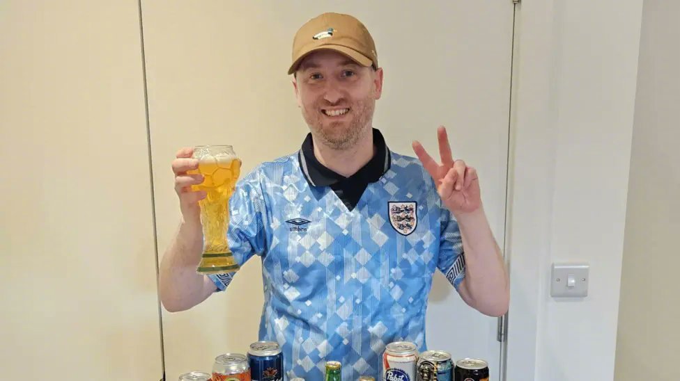 【英球迷世界杯每淘汰一队就喝一瓶】每淘汰一队喝一瓶啤酒！这英格兰老哥把世界杯喝成