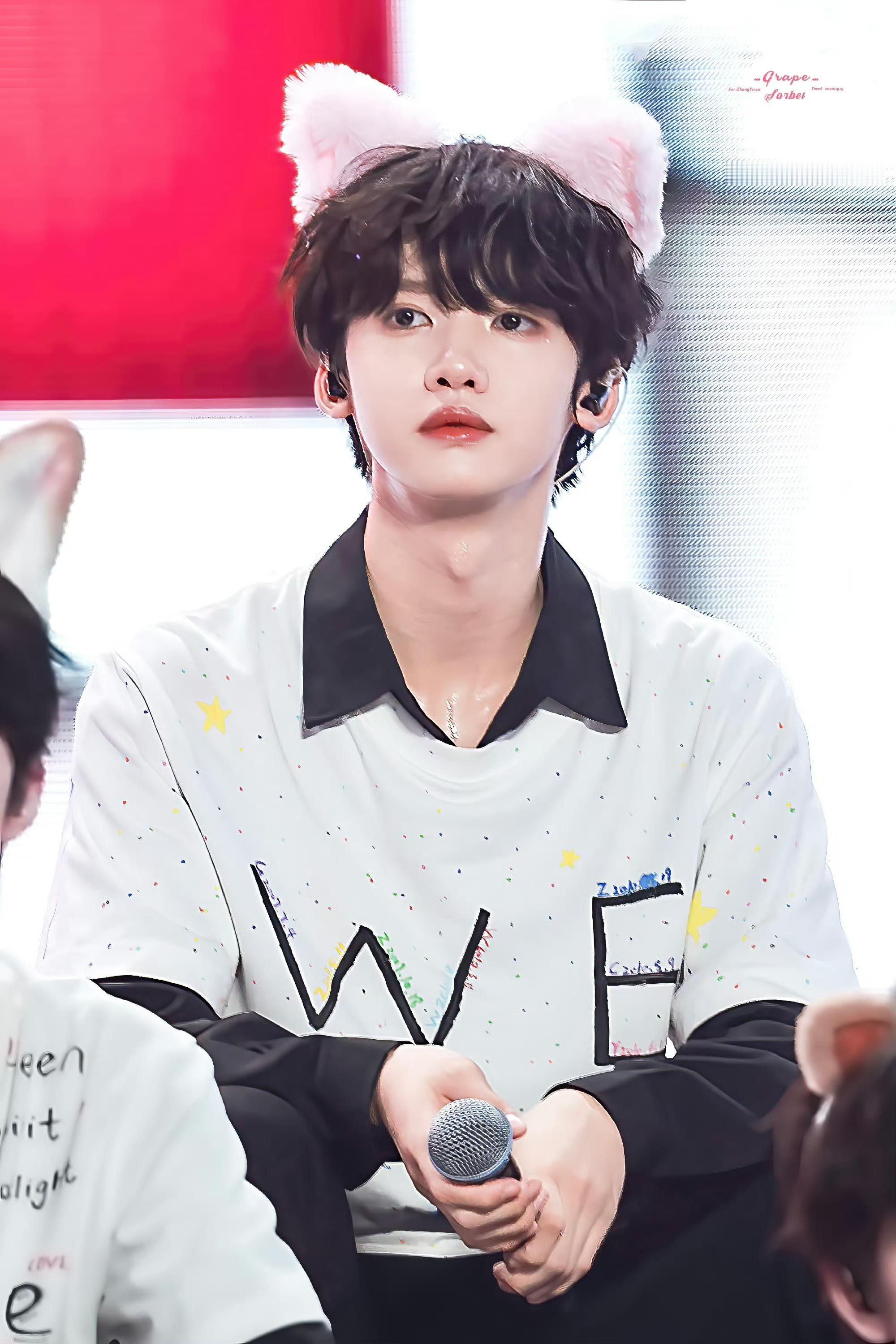 时代峰峻回应张奕然分班时代峰峻 张奕然小孩长得好水灵好漂亮啊 虽然乍一看是可爱挂