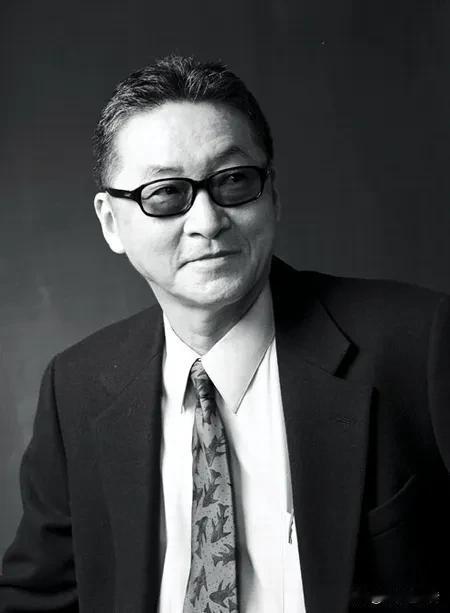 李敖在一次采访中曾说：“不要崇拜任何人，绝大部分有头有脸的人，都是‘坏’人，他们