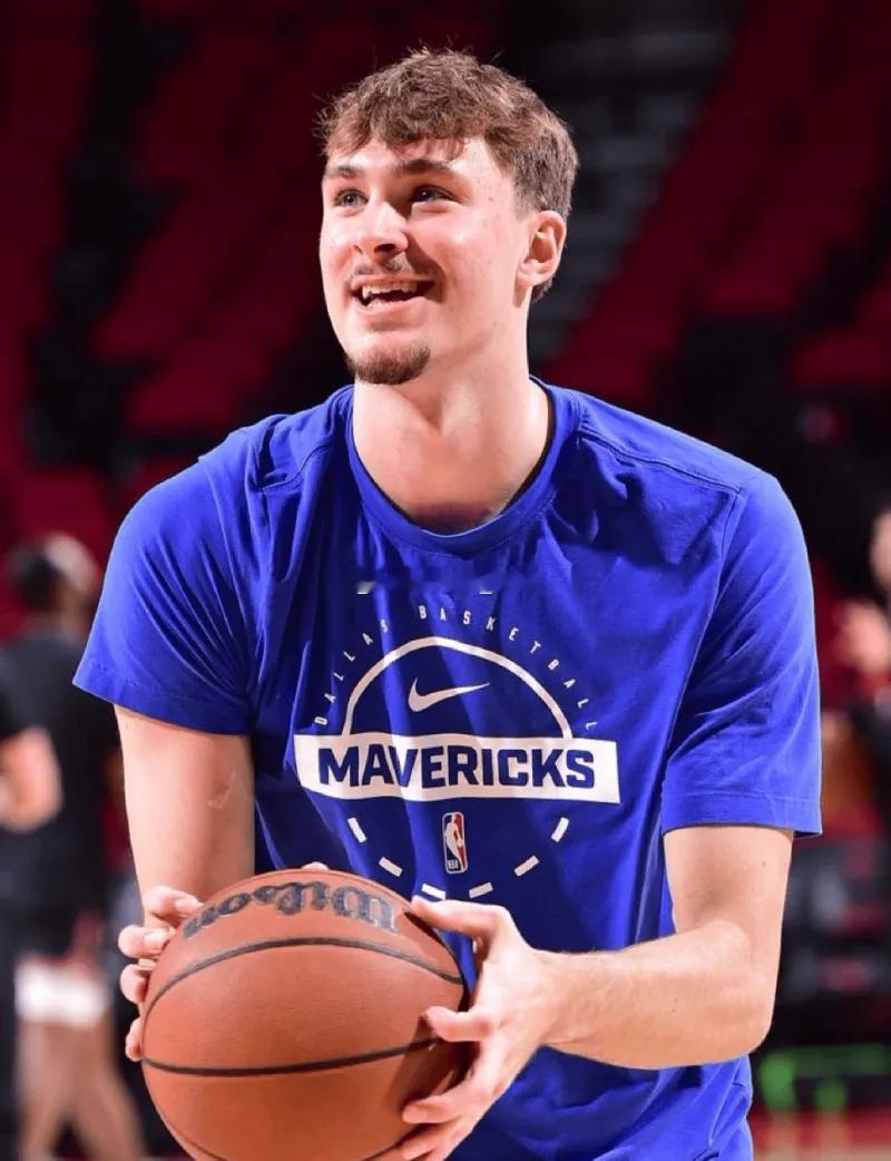 11月17日讯 今日NBA常规赛，独行侠138-133击败开拓者。弗拉格本场比赛