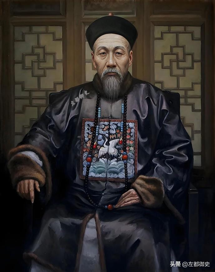 曾国藩明火执仗敲诈陶家，表面看于情于理都说不过去。
湘军刚成立的那会，就如同孤魂