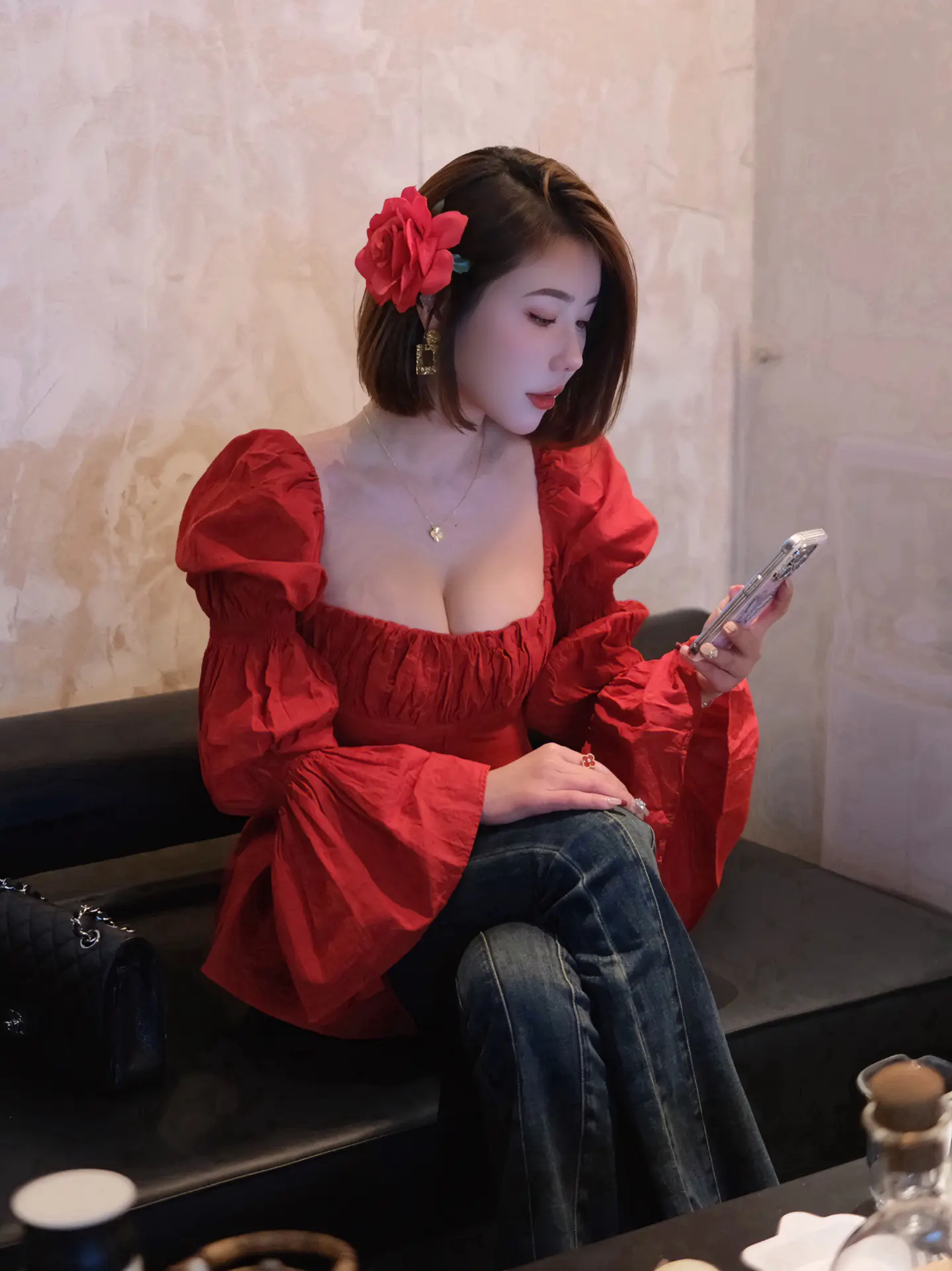 孤独的岛 躺在大海的怀抱
