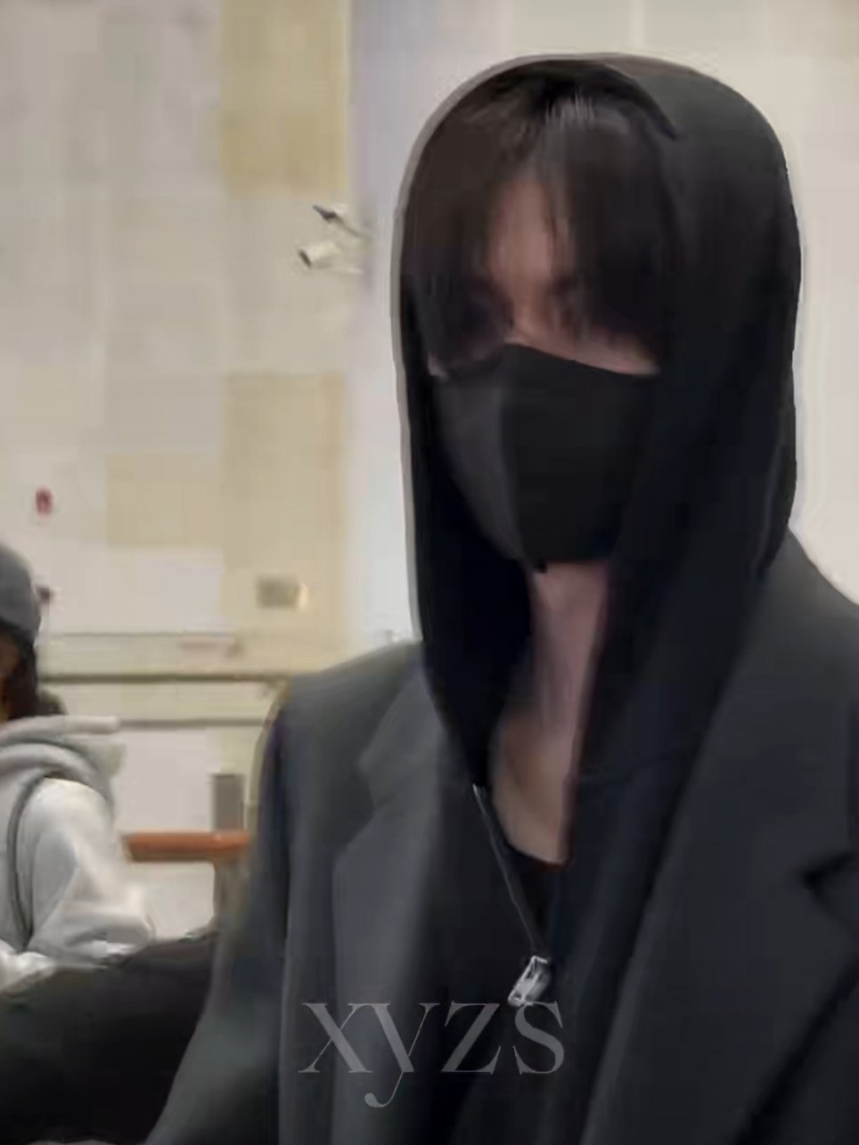 昨天老饺要是这个妆造可真的是天造地设酷guy甜妹的一对璧人啊 