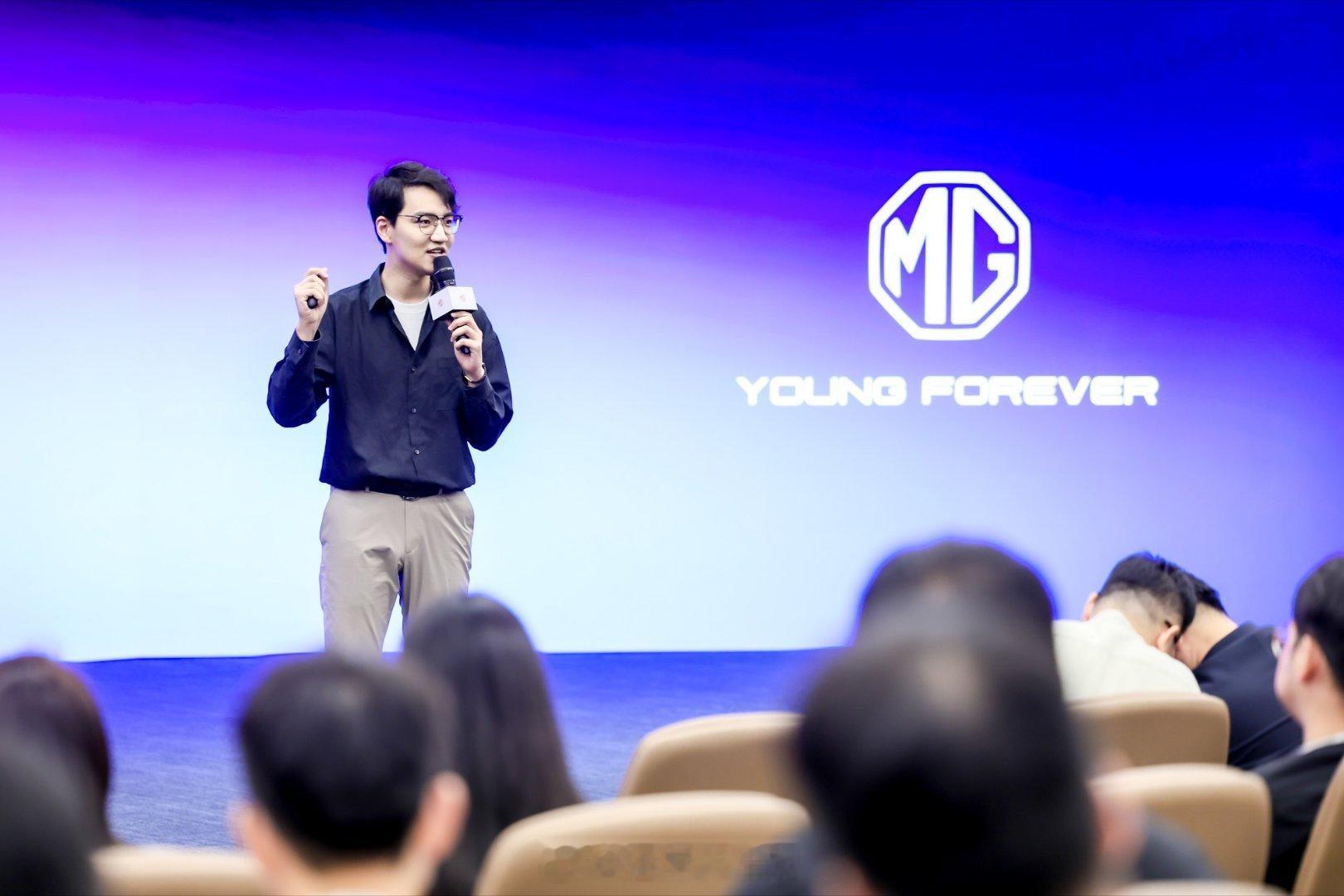 疑似10万级MG4将首发半固态电池“疑似”这两个字应该可以去掉了～昨天沟通会现场