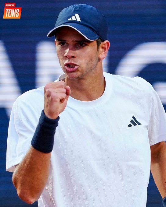 阿尔卡拉斯退赛，但19岁的西班牙同胞小将霍达尔还在巴塞罗那签表中！他刚刚两个6-