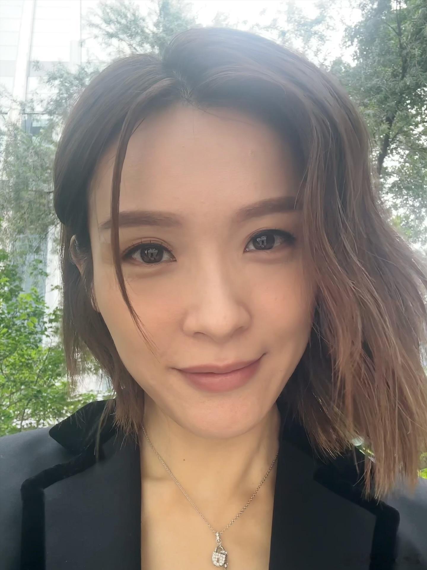 《麻雀乐团》迎大结局 李佳芯发文告别角色TVB新剧《麻雀乐团》上周迎来大结局，女