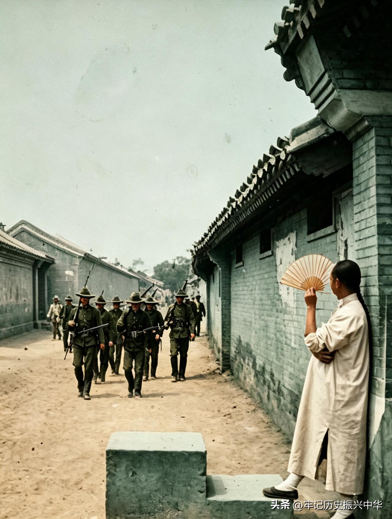 1900年（庚子年），走在街头上的是八国联军攻破北京之后，在北京街头耀武扬威巡逻