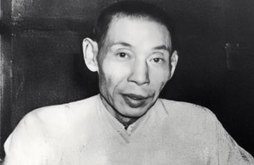 1933年的一天，杜月笙给梅兰芳打电话要4万大洋。梅兰芳为难地说：“杜老板，你知