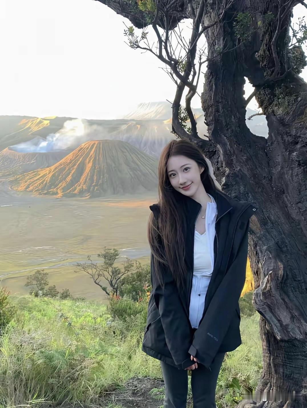 看到对面的火山了吗？
感觉随时都要喷发出来