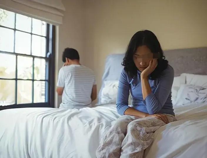 真的太离谱！江西一对夫妻，妻子婚内两次出轨，抛夫弃子、跟着外人私奔。男方卑微挽留