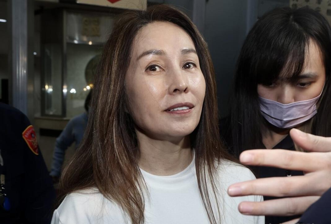 真是令人唏嘘...
台湾无党籍立委高金素梅因涉嫌诈领助理费、诈领补助款及非法输入