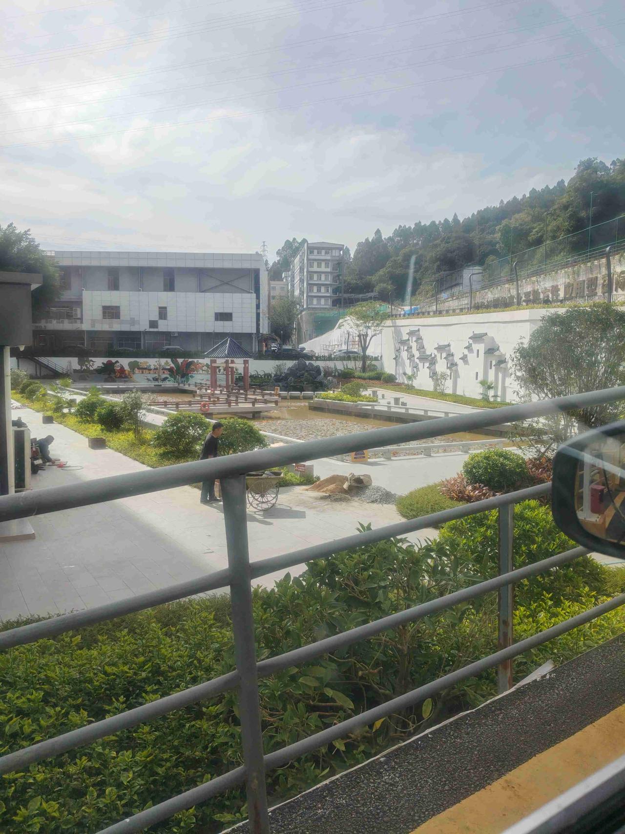 我的今日状态：😁轻松愉快
我这里的天气：☀️晴天