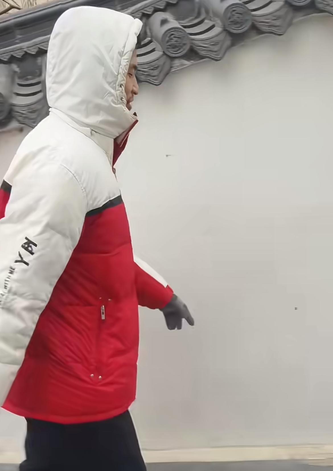 真是无语到家了，韦东奕居然遭到了别人的疑似辱骂。
韦东奕虽然是南方人，但却出生在