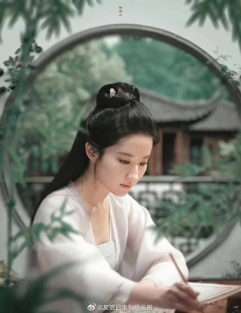 李清照最适合的人选：李沁，陈都灵，刘亦菲，刘诗诗 、白鹿，你觉得谁合适？ 