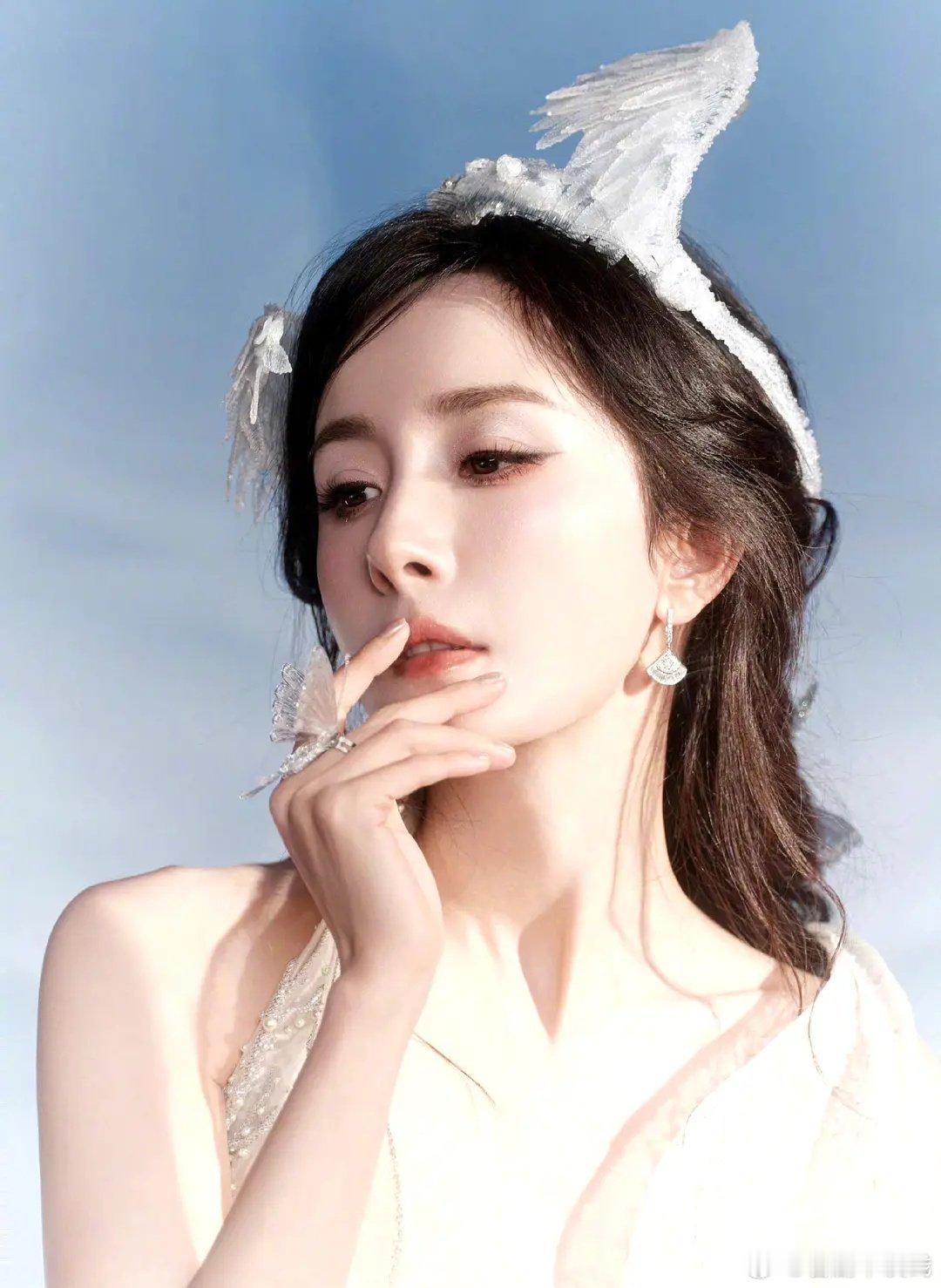 杨幂王者活动造型[比耶][比耶][比耶][比耶]此等萌物[桃里桃气]迫不及待想看