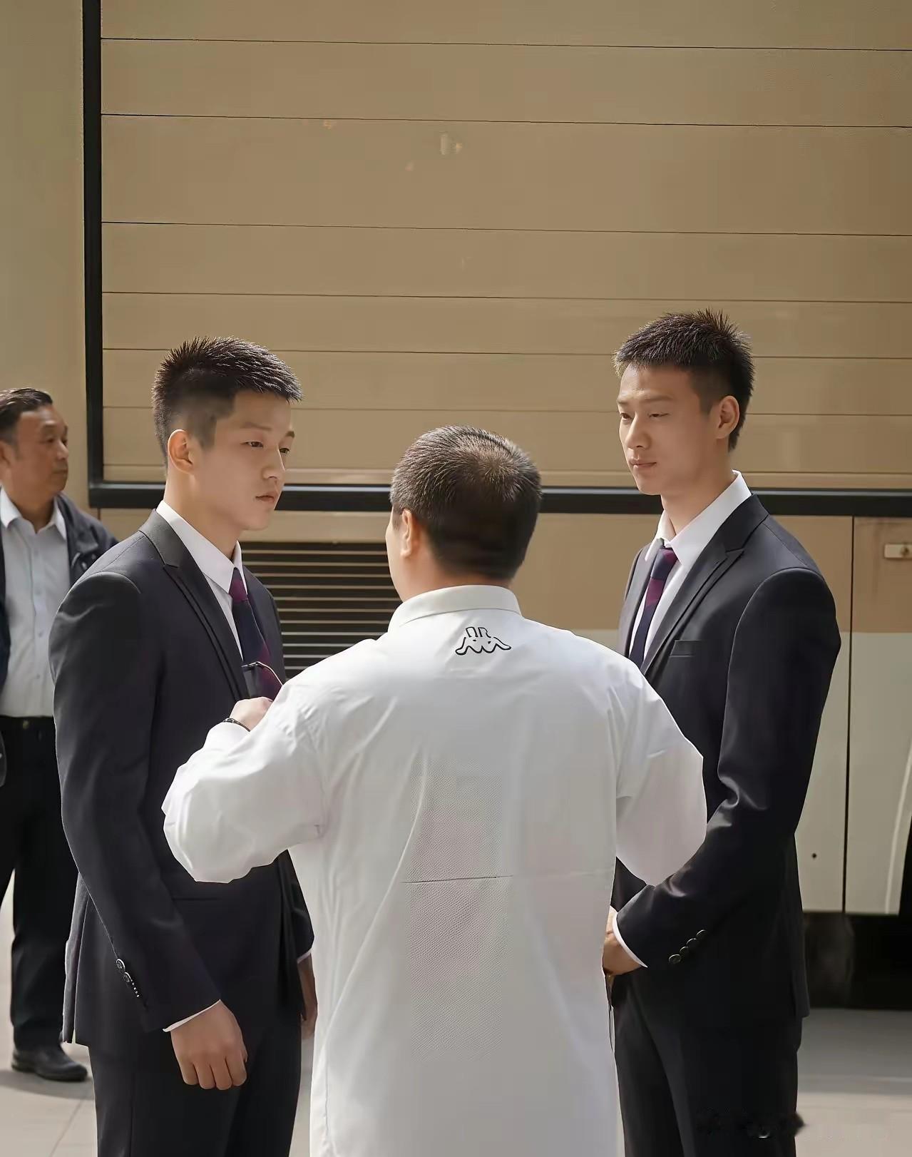 作为樊振东球迷想说一句：欣赏球技没有错，理性看待这次风波，错的是姆巴佩，不要连坐