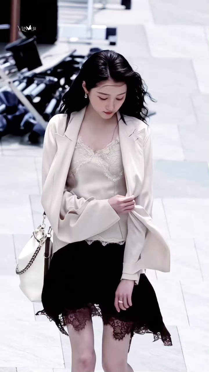 关晓彤红掌千金风路透神图来了