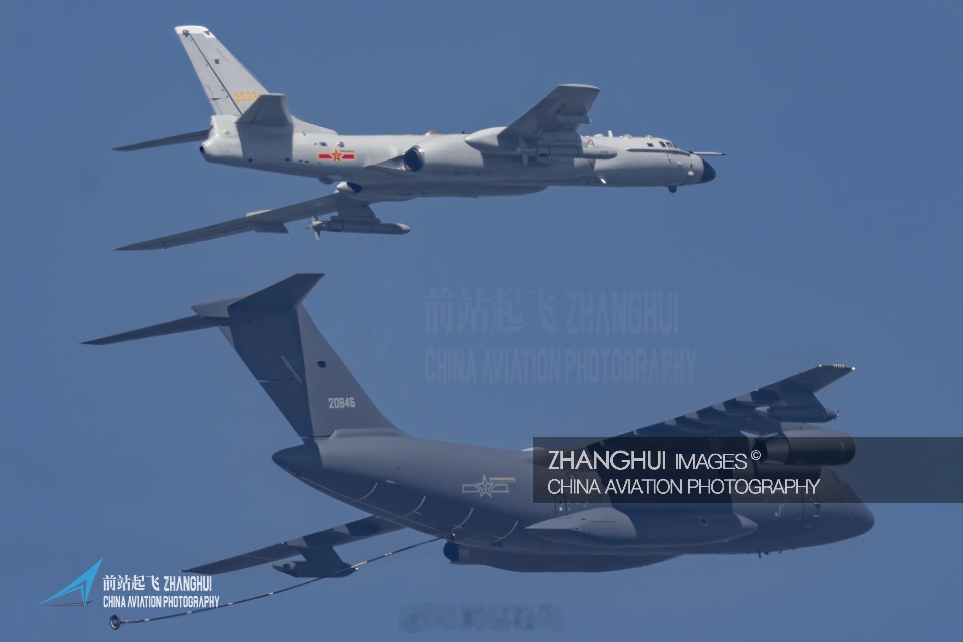 轰6和运20的直观体型对比阅兵镜头里的大国重器 ​​​