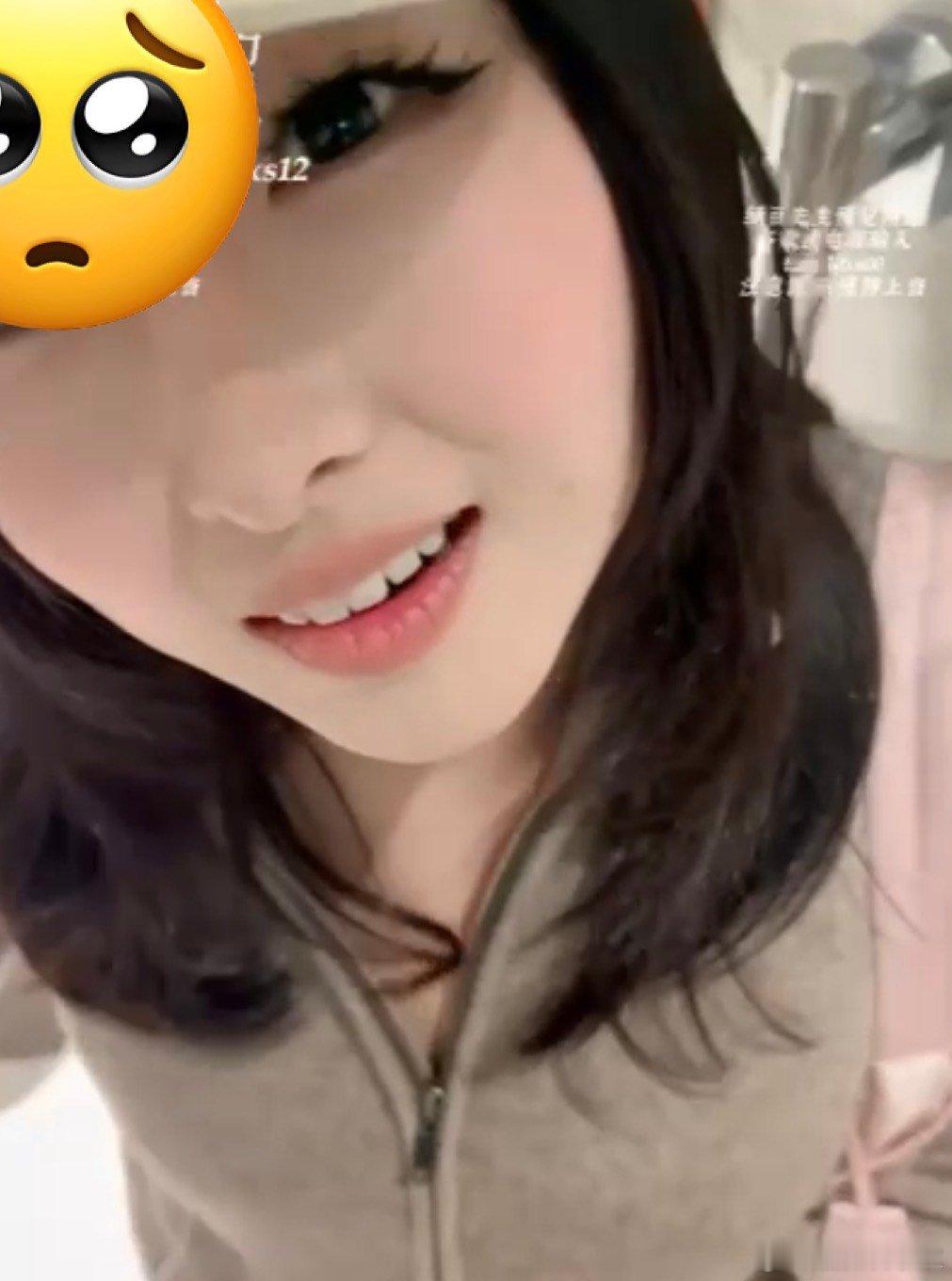 1️⃣困困狗 网纹 黑死。。2️⃣狱摁小腹做饭3️⃣狗桃 一望无际的大海呀～两人