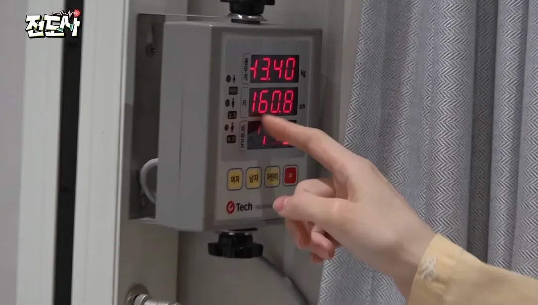 而我在公着一只160的小猪 ​​​