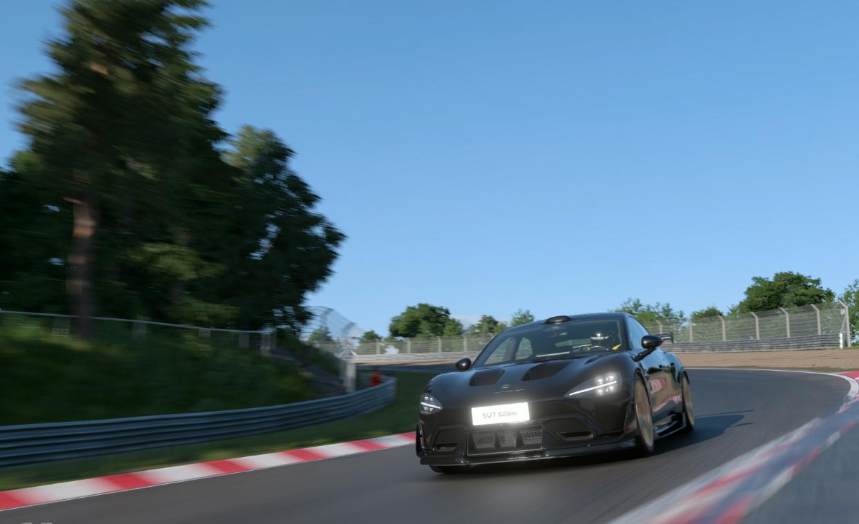 穿最时髦的“衣服”，跑最硬核的赛道！看各种车涂装时髦暴击，把“绿色地狱”跑成舒适