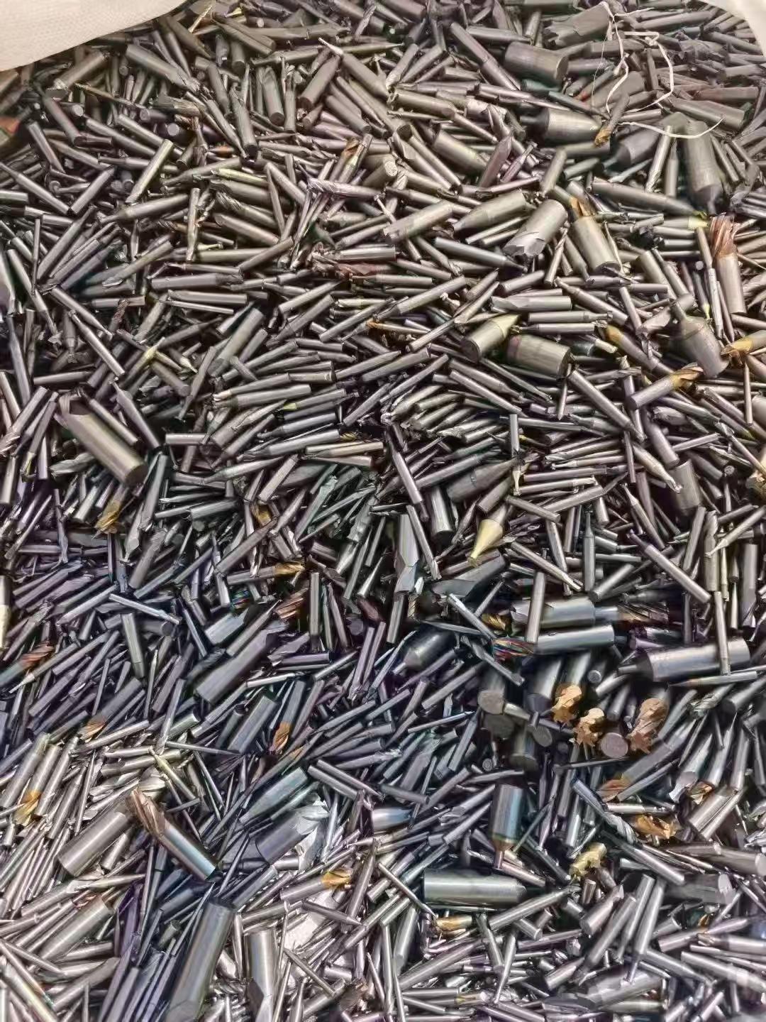 上门回收。只要你有货我就敢上门，来就行......