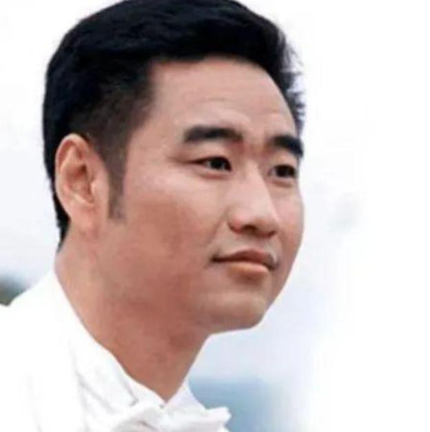 2005年，歌手丛飞身患癌症去世，停止资助了183名贫困儿童。家长打电话来质问: